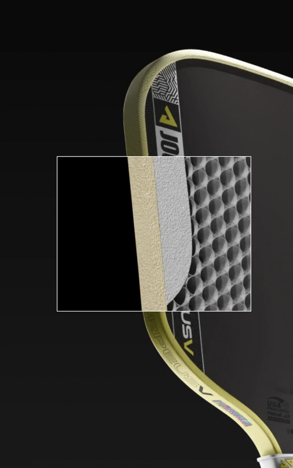 Close up on the hyperfoam edge wall inside a JOOLA Scorpeus Pro V.