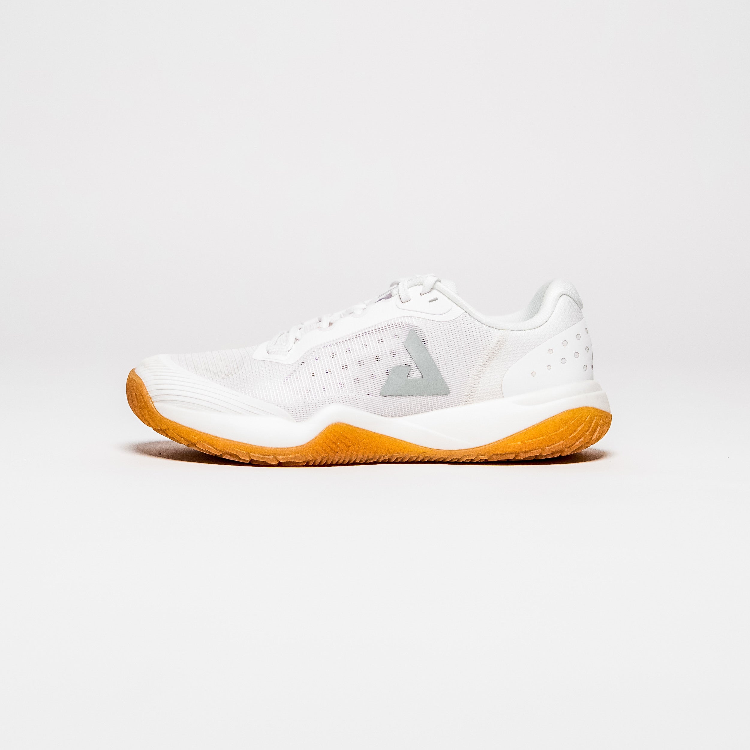 White background, side profile of the JOOLA Men's R4LLy pickleball shoe, white with gum sole.