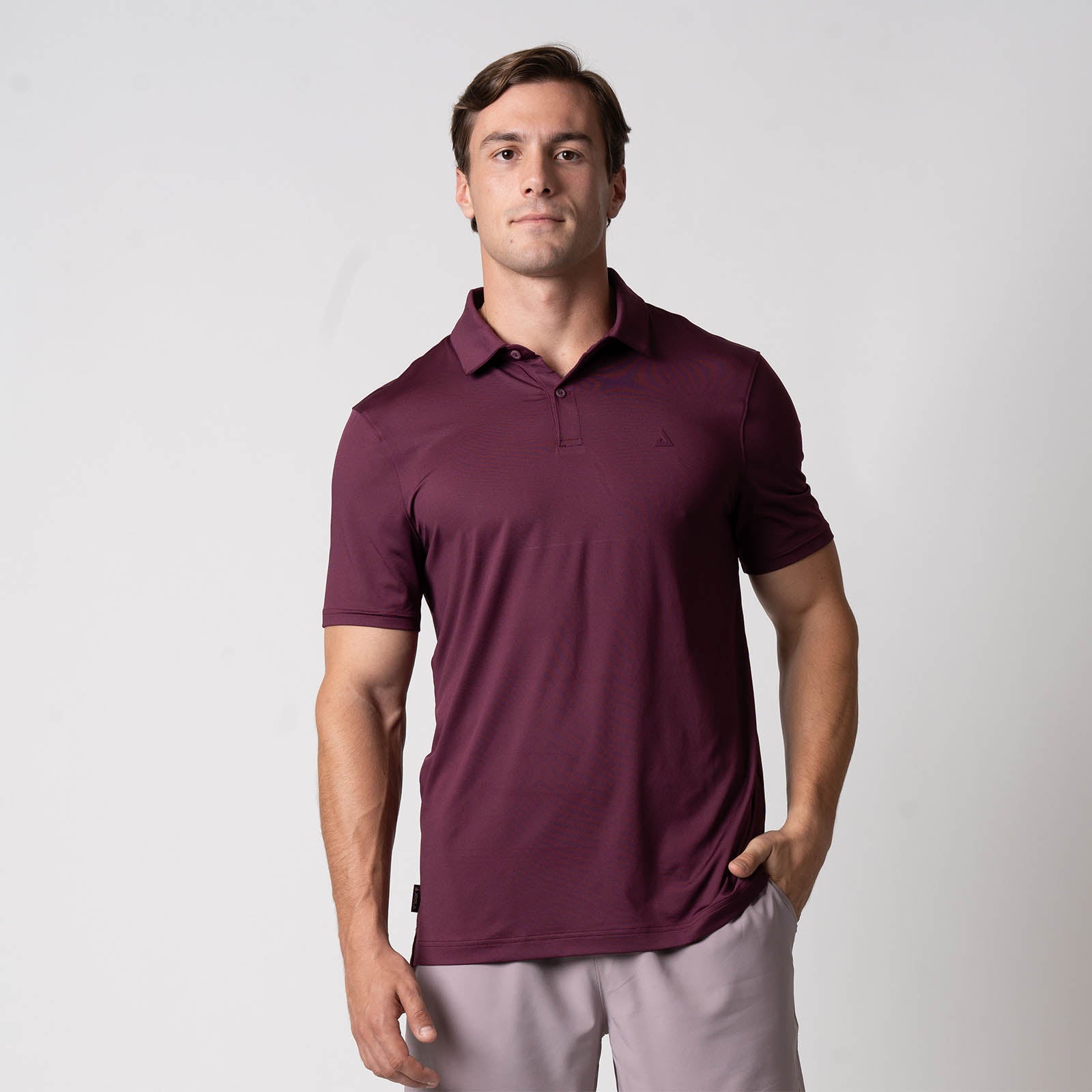 Image showing a male model wearing a JOOLA men's club polo, Bordeaux.