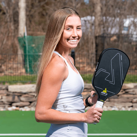 Headshot of JOOLA Pickleball pro Rachel Rettger.