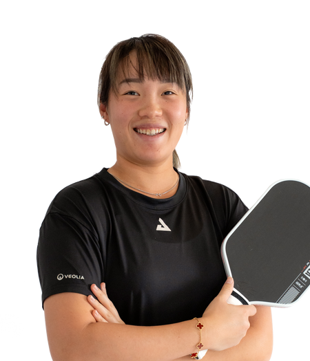 Vector image of JOOLA pro Zoey Wang holding a JOOLA Perseus Pro IV.